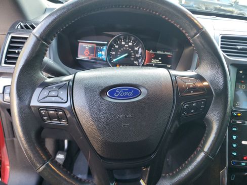Used 2018 Ford Explorer Sport image 22