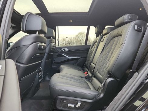 Certified 2023 BMW X7 xDrive40i w/ Executive Package image 10