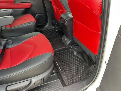 Used 2023 Toyota Highlander XSE image 43