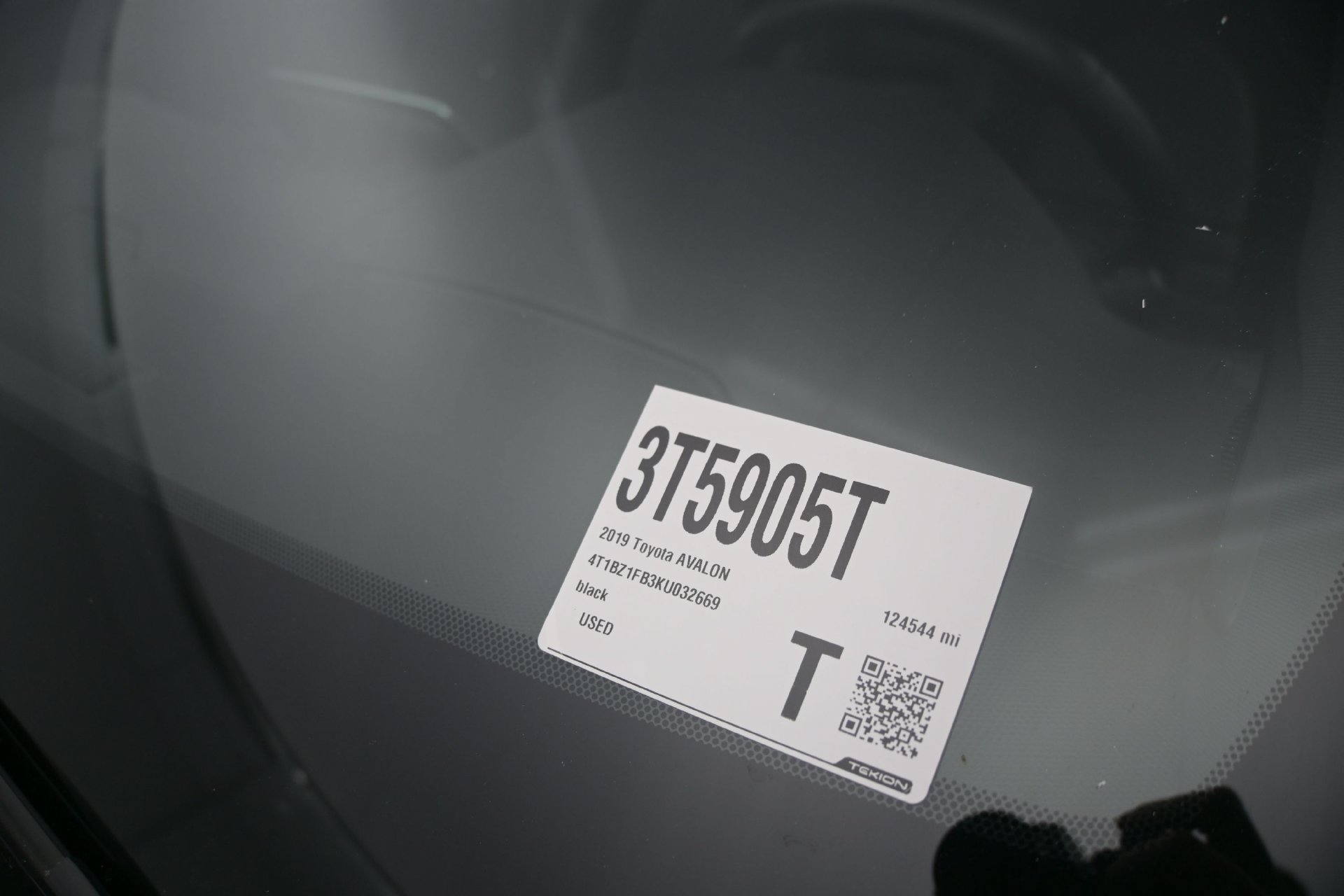Used 2019 Toyota Avalon XSE FWD image 26