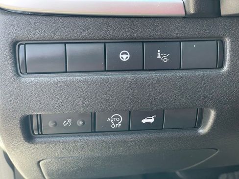 Certified 2025 Nissan Rogue SL w/ Tech Package AWD/4WD image 14