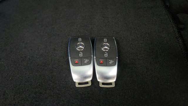 Used 2023 Mercedes-Benz GLB 250 w/ AMG Line image 86