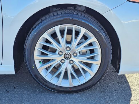 Used 2020 Toyota Camry XLE w/ Driver Assist Package image 9