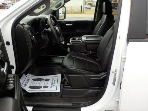 Used 2021 Chevrolet Silverado 2500 W/T w/ WT Convenience Package image 11