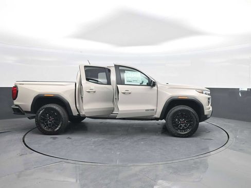 New 2026 GMC Canyon Elevation w/ Convenience Package image 9