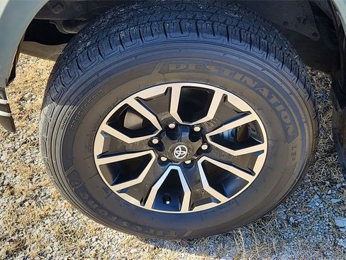 Used 2023 Toyota Tacoma TRD Sport image 14