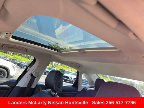 Used 2023 Volkswagen Jetta SE FWD image 18