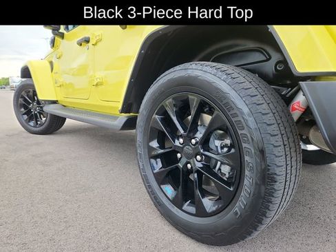 Used 2023 Jeep Wrangler Unlimited Sahara w/ Cold Weather Group AWD/4WD image 18