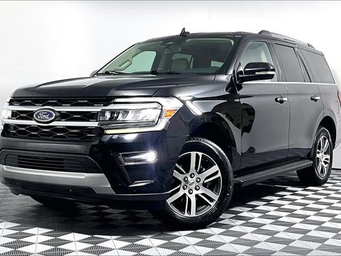 Used 2024 Ford Expedition Limited RWD image 2