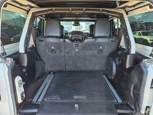 Used 2019 Jeep Wrangler Unlimited Rubicon AWD/4WD image 30