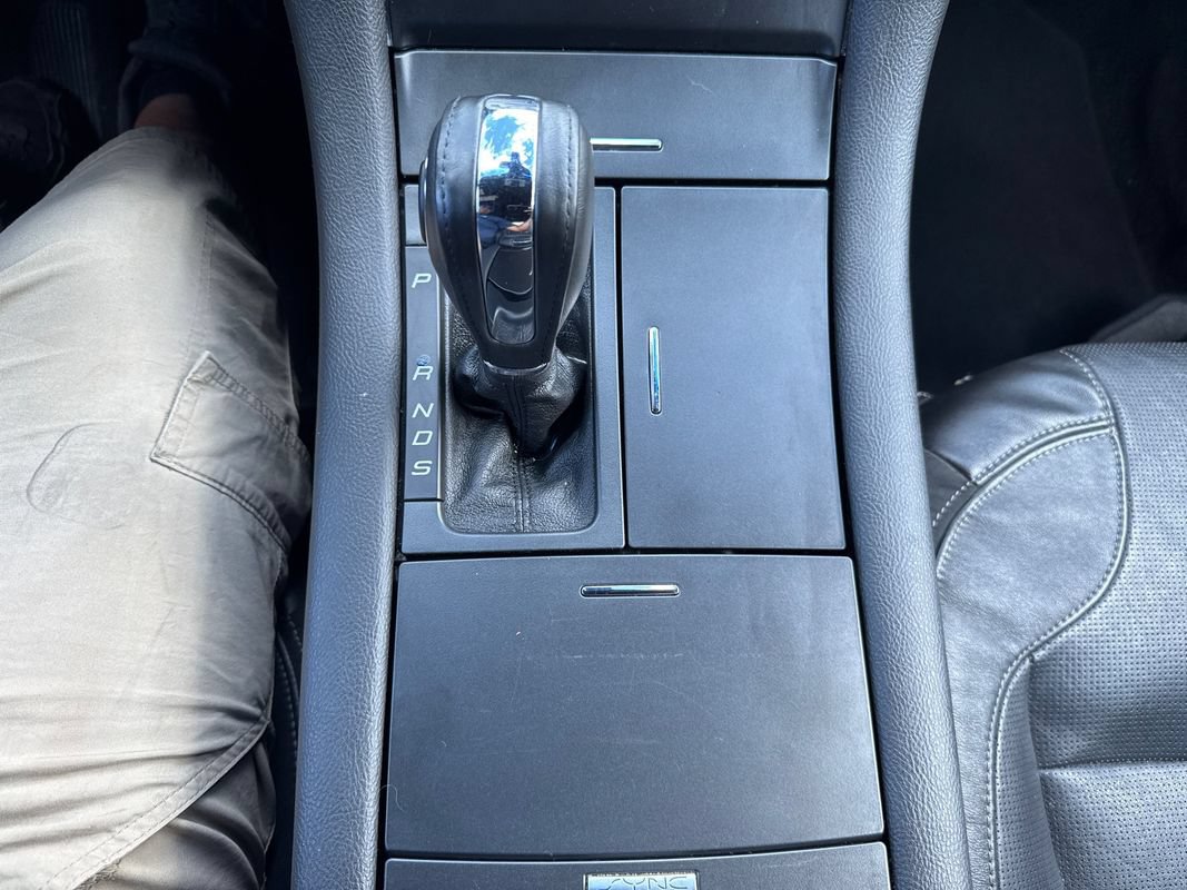 Used 2013 Ford Taurus Limited FWD image 31