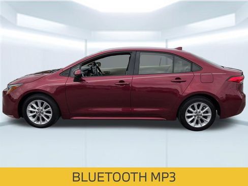Used 2022 Toyota Corolla LE w/ LE Convenience Package image 2