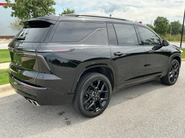 Used 2024 Chevrolet Traverse RS w/ LPO, Floor Liner Package AWD/4WD image 6