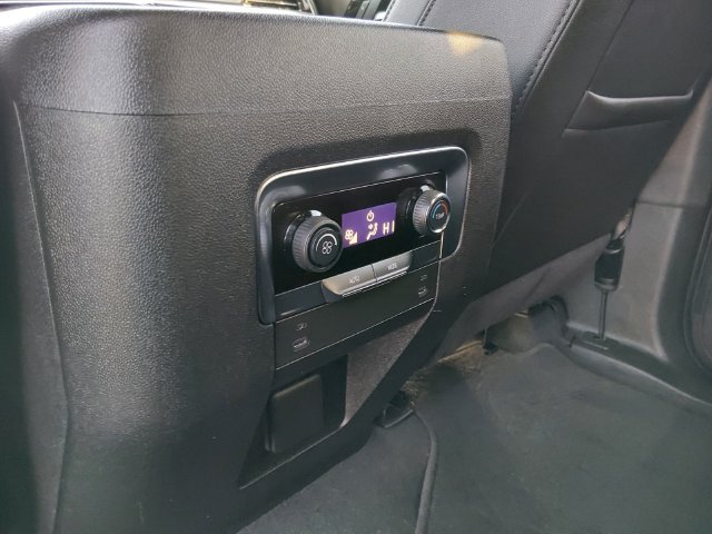 Used 2025 Chevrolet Tahoe LT RWD image 12