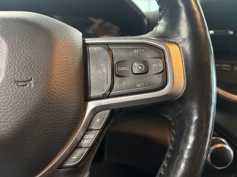 Used 2019 RAM 1500 Big Horn AWD/4WD image 18