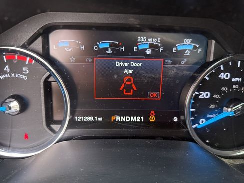 Used 2017 Ford F250 Lariat w/ Lariat Ultimate Package AWD/4WD image 23