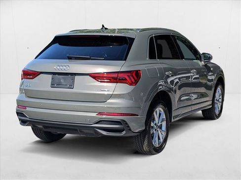 New 2025 Audi Q3 2.0T Premium image 2