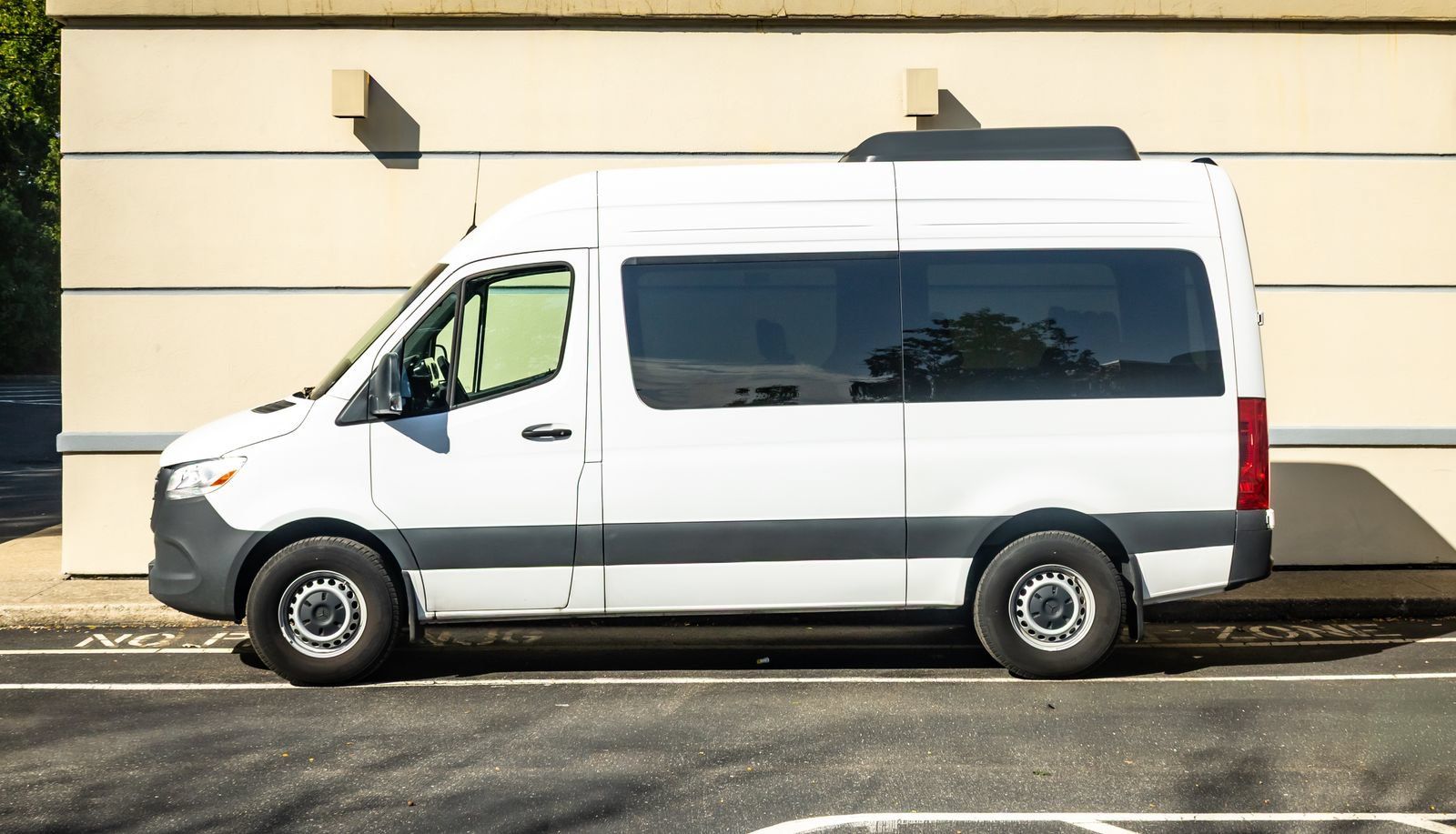 Used 2025 Mercedes-Benz Sprinter 2500 image 4