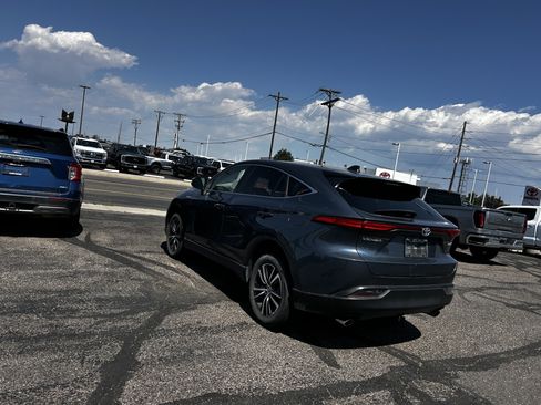 Used 2021 Toyota Venza LE w/ Carpet Mat Package (TMS) AWD/4WD image 3