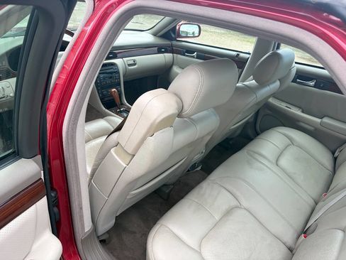 Used 1998 Cadillac Seville STS w/ Heated Seats Pkg FWD image 10