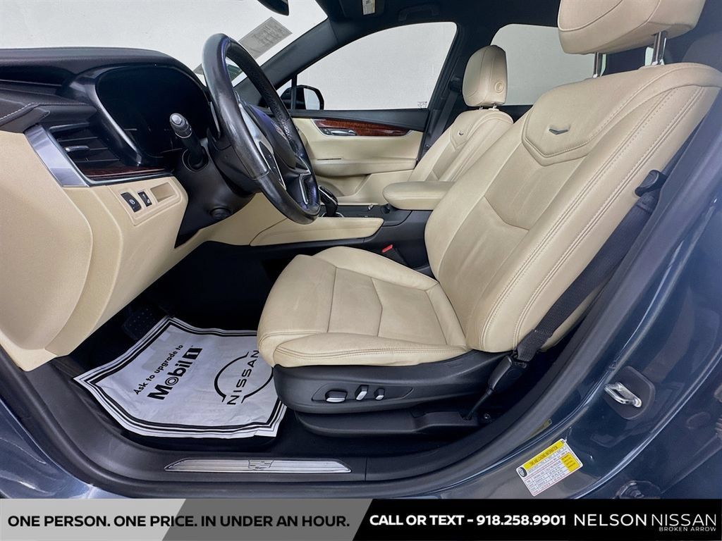 Used 2019 Cadillac XT5 Luxury FWD image 21
