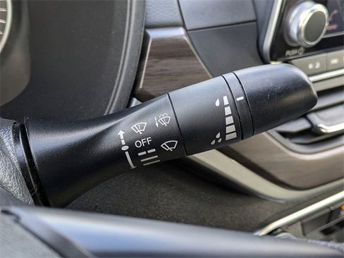 Used 2024 Nissan Altima 2.5 SV image 27