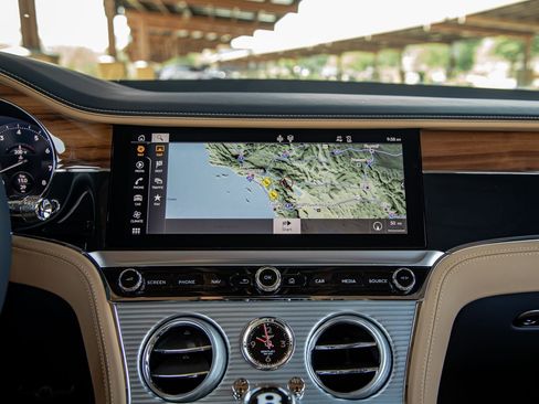 Used 2024 Bentley Continental GT Speed image 18