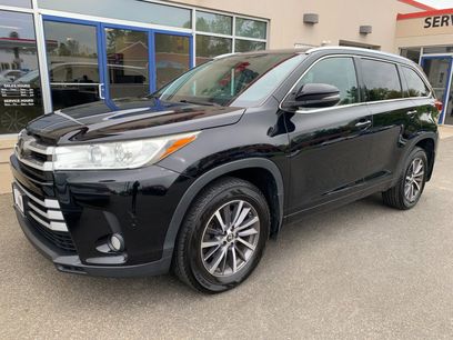 Used 2018 Toyota Highlander XLE w/ Carpet Mat Package (TMS)