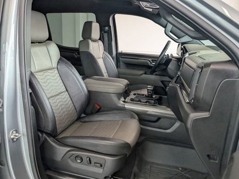 Certified 2024 Chevrolet Silverado 1500 ZR2 w/ Technology Package image 17