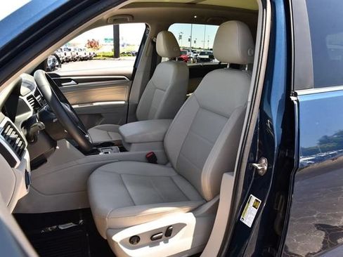 Used 2023 Volkswagen Atlas SE w/ Panoramic Sunroof Package FWD image 19