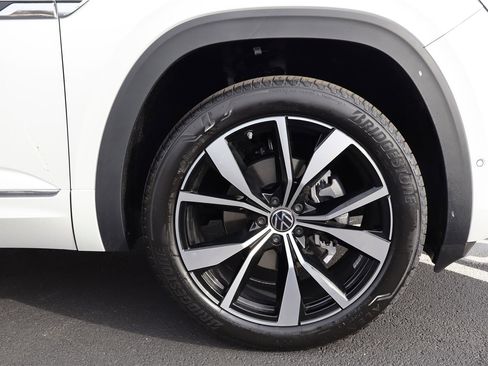 New 2026 Volkswagen Atlas SEL Premium R-Line image 9