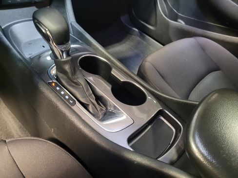 Used 2021 Chevrolet Malibu LS image 26