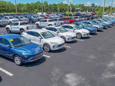 Used 2019 Ford Mustang EcoBoost 2D Coupe w/ Equipment Group 101A image 10