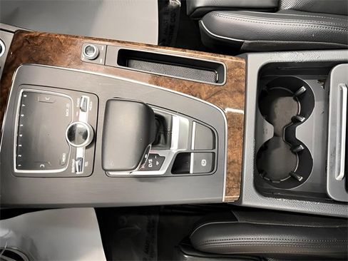 Used 2018 Audi Q5 2.0T Premium Plus w/ Premium Plus Package image 27