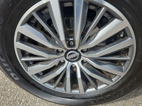 Used 2021 Nissan Armada SL w/ Captain's Chairs Package image 36