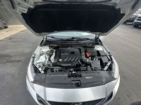 Used 2020 Nissan Altima 2.0 Platinum image 32