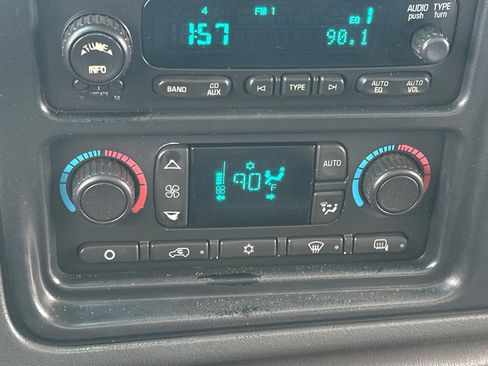 Used 2006 Chevrolet Silverado 2500 W/T w/ Skid Plate Package image 17