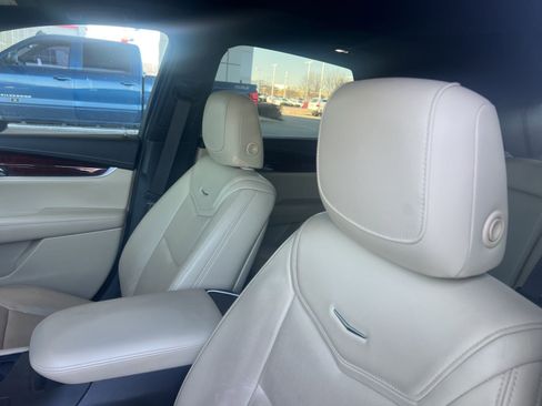 Used 2017 Cadillac XT5 Luxury w/ Driver Awareness Package image 25