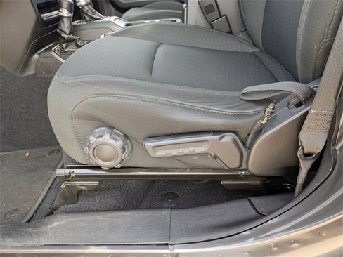 Used 2020 Jeep Wrangler Unlimited Sport image 21