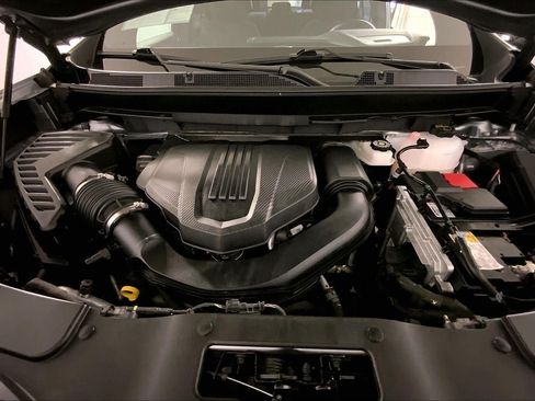 Used 2025 GMC Acadia Elevation FWD image 10