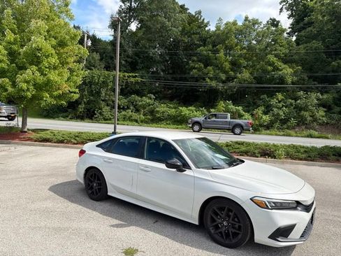 Used 2023 Honda Civic Sport image 13