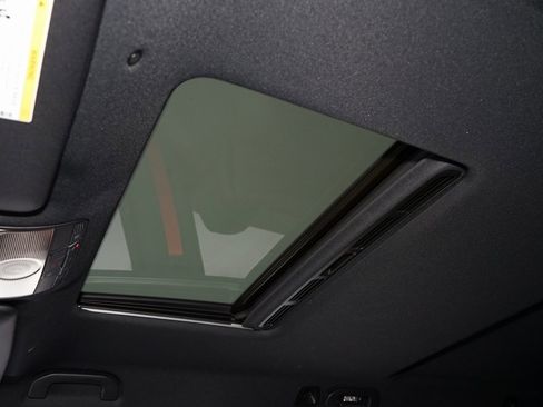 Used 2021 Mercedes-Benz G 550 image 18