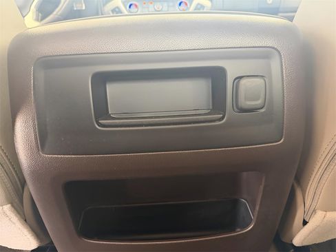 Used 2017 GMC Sierra 1500 SLT w/ SLT Premium Package image 19