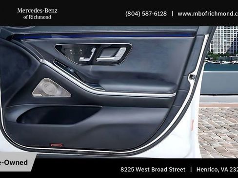 Used 2022 Mercedes-Benz S 500 4MATIC w/ AMG Line Package image 17
