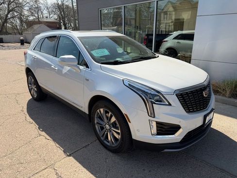 Used 2022 Cadillac XT5 Premium Luxury w/ Platinum Package AWD/4WD image 1