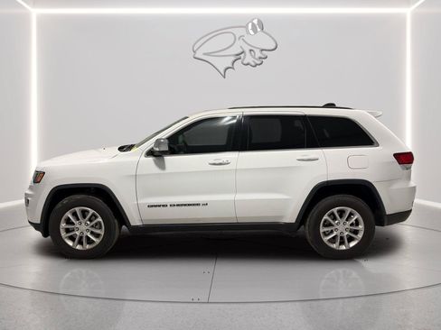 Used 2022 Jeep Grand Cherokee Laredo X AWD/4WD image 2