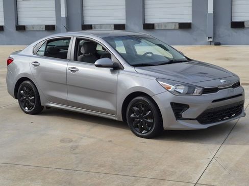Used 2021 Kia Rio S FWD image 3