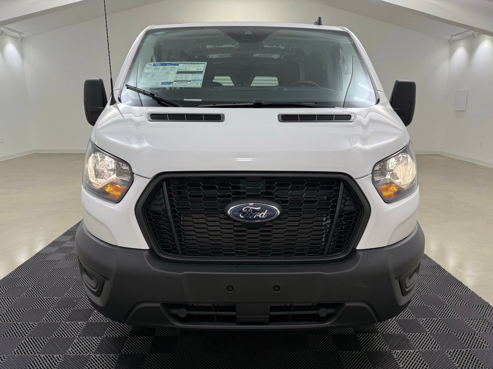Used 2025 Ford Transit 250 Low Roof w/ Load Area Protection Package RWD image 2