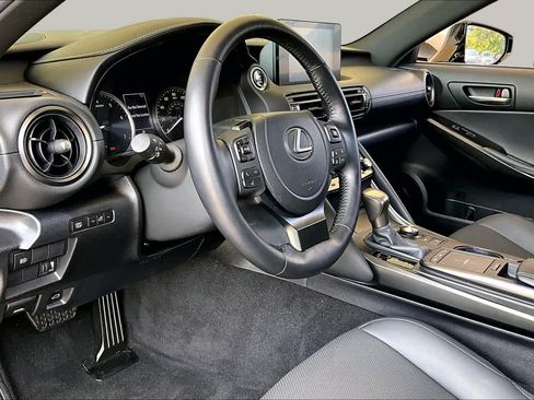 Used 2025 Lexus IS 350 F Sport RWD image 16