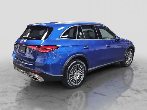 New 2026 Mercedes-Benz GLC 300 image 2